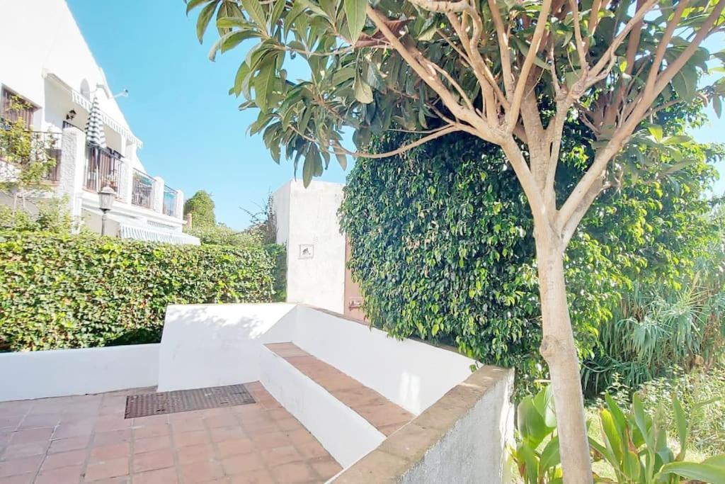 Apartamento Entero Con Solarium En Sabinillas, Con Piscina Y Al Lado Del Puerto De La Duquesa Manilva Eksteriør bilde