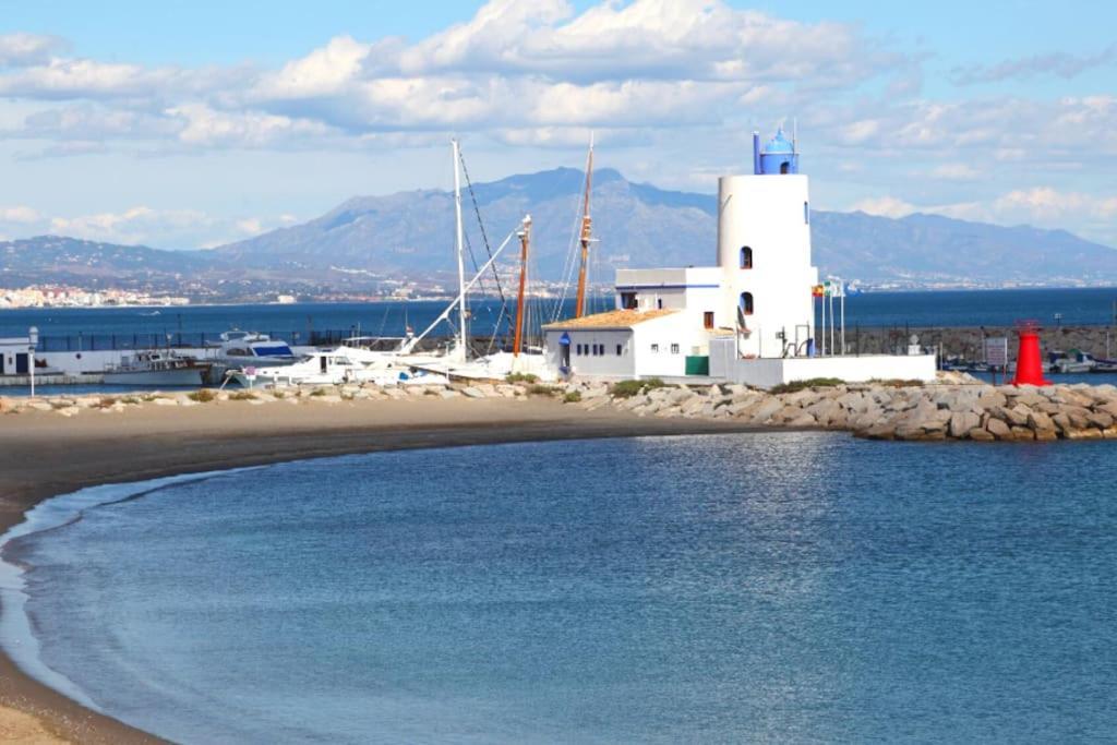 Apartamento Entero Con Solarium En Sabinillas, Con Piscina Y Al Lado Del Puerto De La Duquesa Manilva Eksteriør bilde