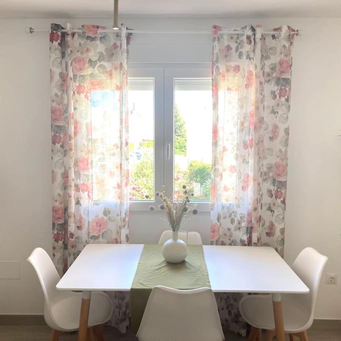 Apartamento Entero Con Solarium En Sabinillas, Con Piscina Y Al Lado Del Puerto De La Duquesa Manilva Eksteriør bilde