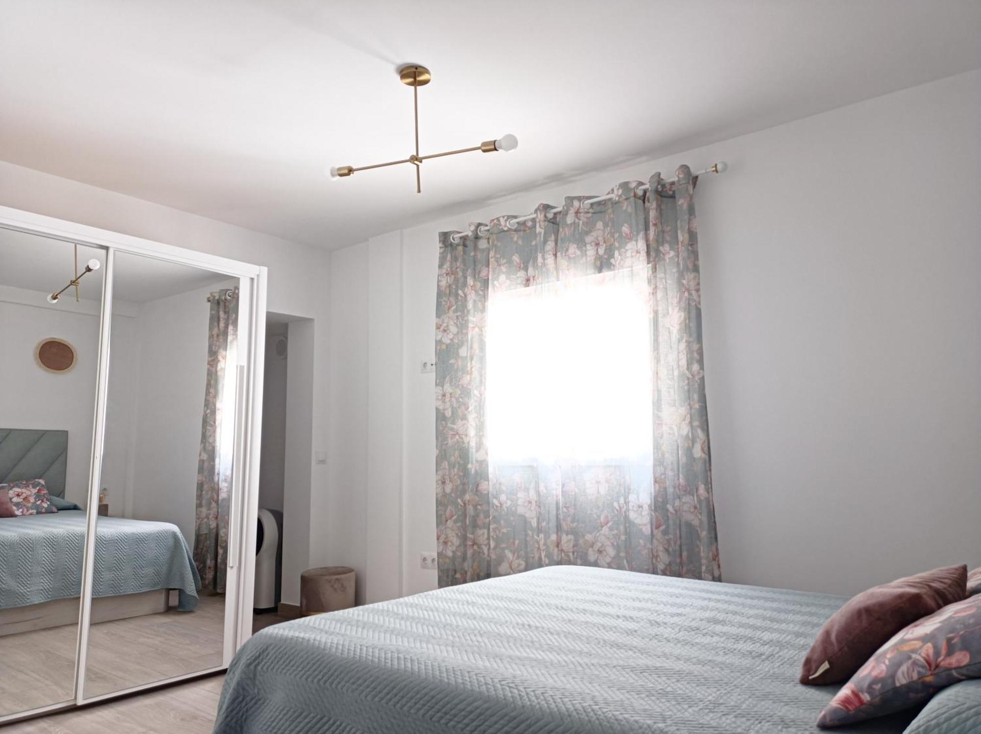 Apartamento Entero Con Solarium En Sabinillas, Con Piscina Y Al Lado Del Puerto De La Duquesa Manilva Eksteriør bilde
